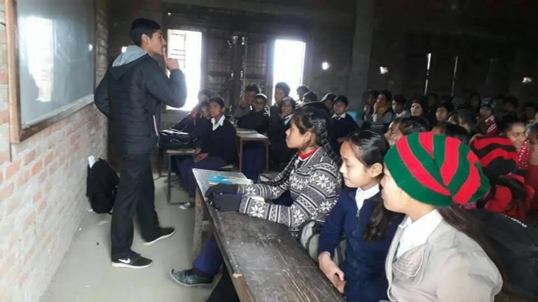 जनचेतना फैलाउदै यूथ क्लव ।