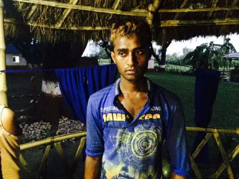 केटी पछ्याउदा सिमामा युवक पक्राउ