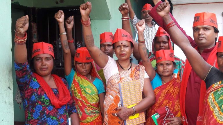 निषाद जातिले जनाए कडा विराेध