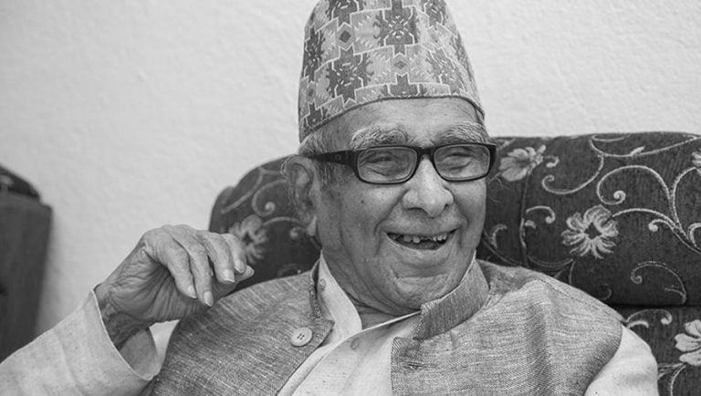 राष्ट्रकवि घिमिरेको राष्ट्रिय सम्मानका साथ अन्त्येष्टि गरिँदै