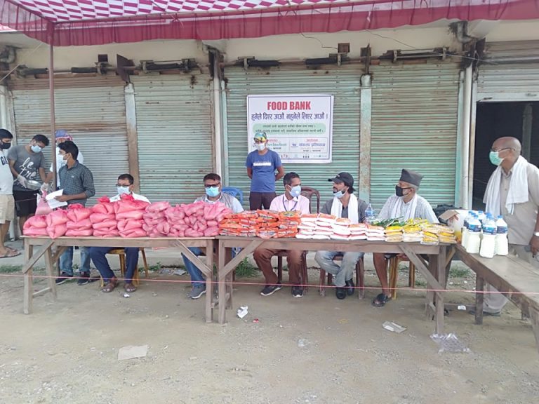 सरावलकाे बासाबसहीमा फुड बैंक स्थापना