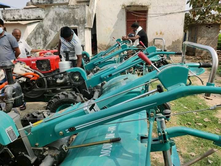 काेयकाकाे सहयाेगमा सहमति संस्थाले गर्याे ३६ लाख ८४ हजार बराबरको कृषि ओैंजार हस्तान्तरण