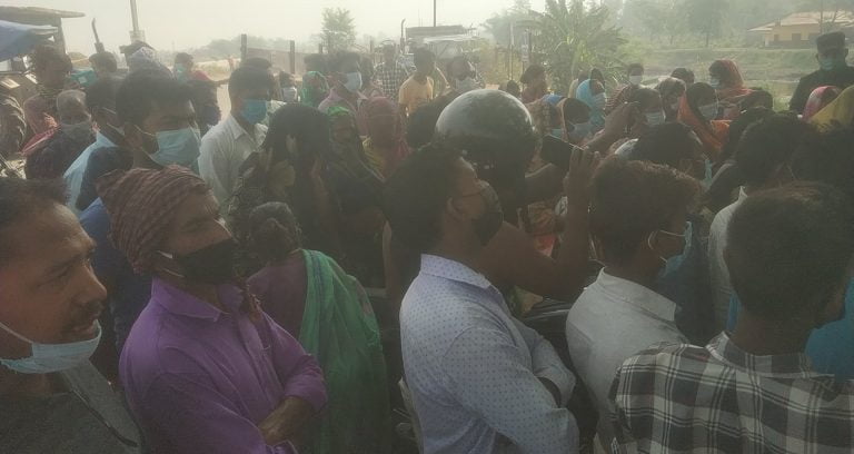 स्थानीयद्वारा प्रहरी घेराउ, सडक अवरूद्ध, प्रहरीले अन्याय गरेकाे स्थानीयकाे आराेप