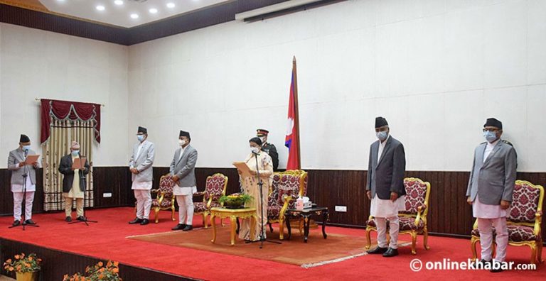 गण्डकी र लुम्बिनीका प्रदेश प्रमुखले लिए शपथ