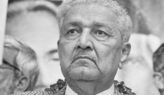 पाकिस्तानी परमाणु वैज्ञानिक अब्दुल कादिर खानको मृत्यु