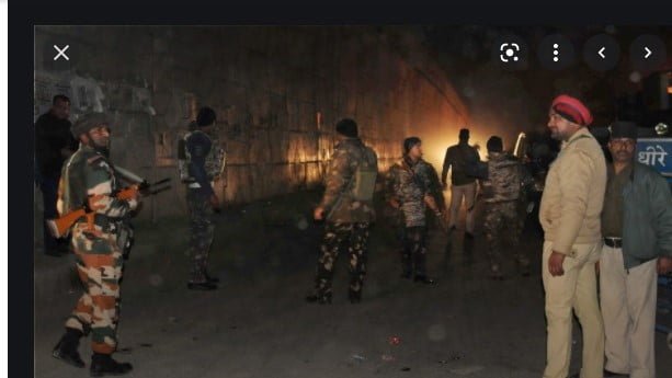 पाकिस्तानमा प्रतिबन्धित पार्टी र प्रहरीबीच झडपः कम्तीमा चार प्रहरीसहित आठको मृत्यु, २६३ घाइते