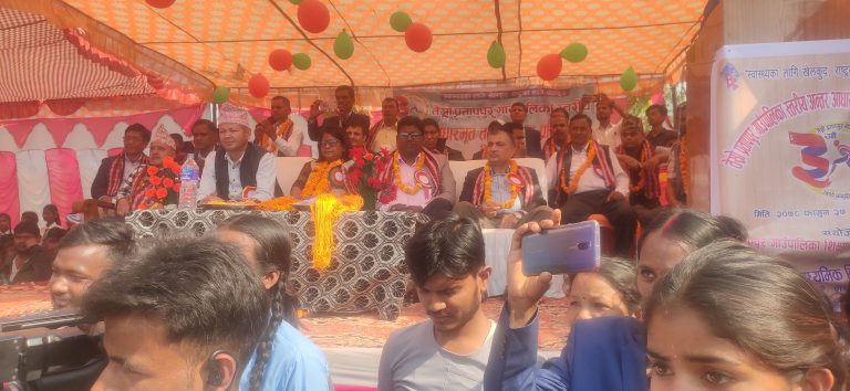 प्रतापपुरमा खेलकुद प्रतियाेगिता