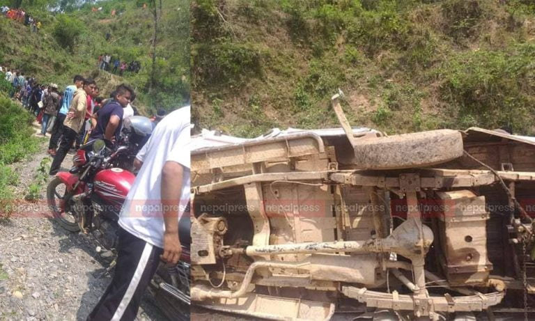 मतदान गर्न हिडेका १३ जनाको मृत्यु