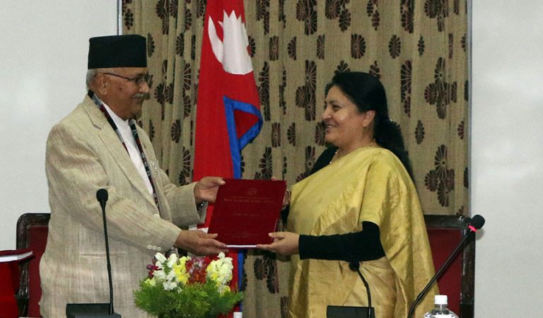 ओली र विद्या भण्डारीले नै ०६३ सालमा राखेका थिए विदेशी बुहारीले तुरुन्तै नागरिकता पाउने प्रावधान, अहिले बनाउँदैछन् चुनावी मसला