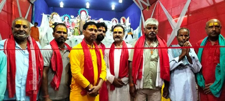 गुलरियामामा दुर्गा मुर्तीको उद्वघाटन
