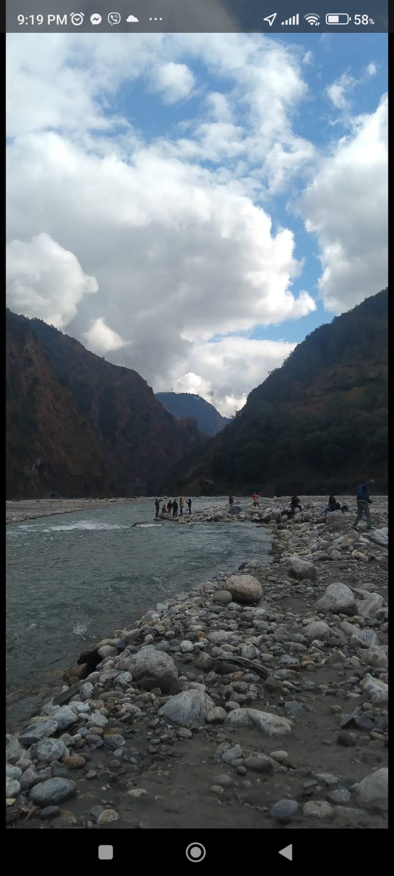 प्रमुख जिल्ला अधिकारी दीर्घराज उपाध्यायले भने, ‘पहिलो हाम्रो तर्फबाट पनि तटबन्ध निर्माण भएको थियो