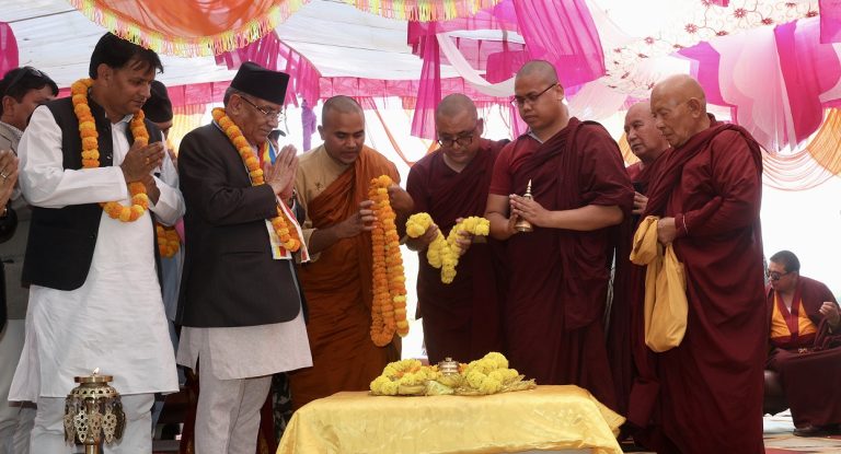 ‘चिनियाँ विहारमा डेढघण्टा बिताएका प्रचण्ड मायादेवी मन्दिरै छिरेनन्’