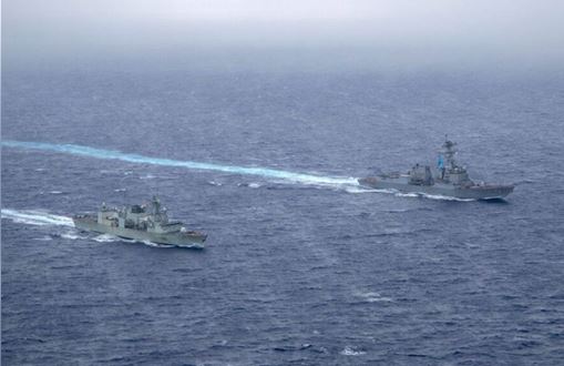 दक्षिण चीन सागरमा चीनको ‘दादागिरी’: पूर्वी एसियाली शिखर सम्मेलनमा ‘कडा चेतावनी’, तर ‘आर्थिक कूटनीति’ बाट मन जित्ने प्रयास!